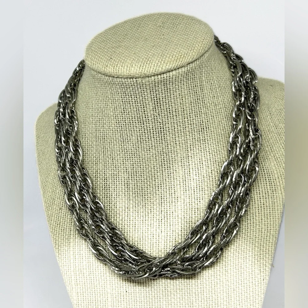 Vintage Silvertone Chainmail Necklace 51